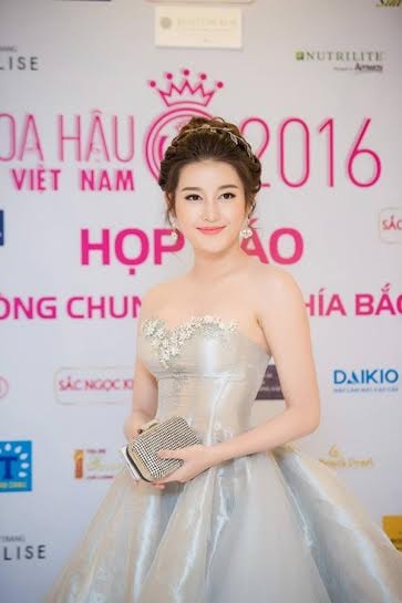 Huyền My rạng rỡ tham dự họp báo HHVN 2016