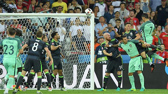 Euro 2016: Ronaldo đưa Bồ Đào Nha vào chung kết