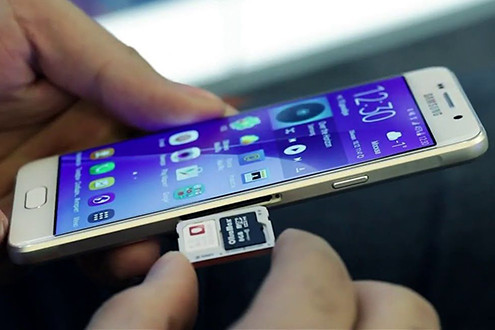 Galaxy Note 7 có thể đi kèm khe cắm thẻ lai microSD/UFS