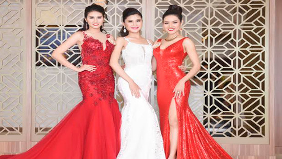 Thí sinh Hoa hậu bản sắc Việt khoe dáng vẻ mềm mại với áo dài và dạ hội