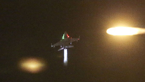 Chiến cơ F-16 đã bắn hạ trực thăng chở những kẻ đảo chính