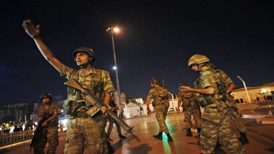 Ai đứng sau vụ đảo chính của quân đội Thổ Nhĩ Kỳ?