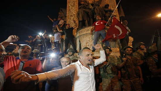 Ai đứng sau vụ đảo chính của quân đội Thổ Nhĩ Kỳ?