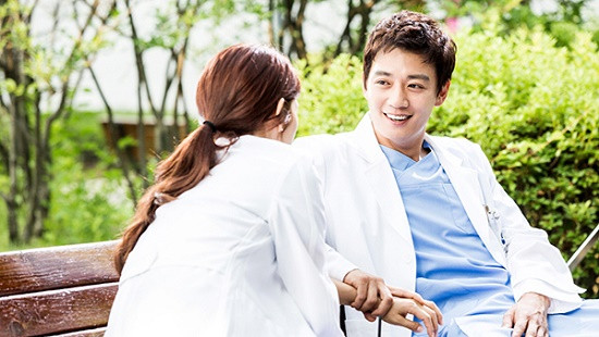Kim Rae Won- Park Shin Hye, cao thủ giảm cân trong phim Doctors