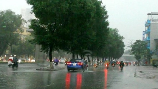Dự báo thời tiết ngày 22/7: Bắc Bộ có mưa rải rác, nhiệt độ giảm