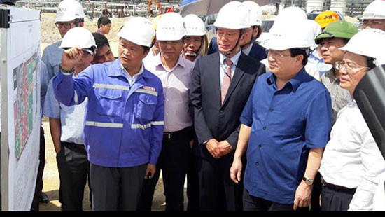 Phó Thủ tướng Trịnh Đình Dũng: Từng nhà máy phải có hệ thống xử lý chất thải phù hợp 