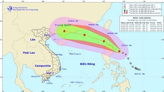 Bão số 2 diễn biến phức tạp và đang tiếp tục mạnh thêm