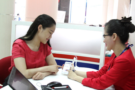 Trải nghiệm Viet Capital Mobile Banking nhận ngay điện thoại Samsung Galaxy S7 Edge 