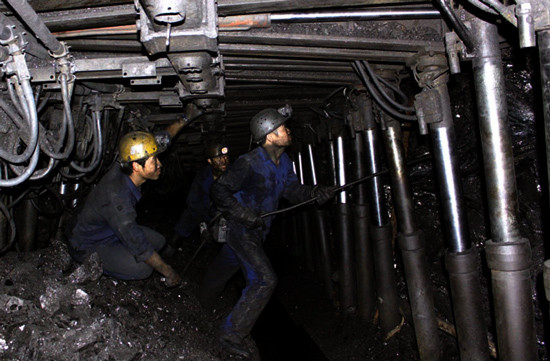 Quảng Ninh: Tai nạn trong hầm lò, 4 người thương vong