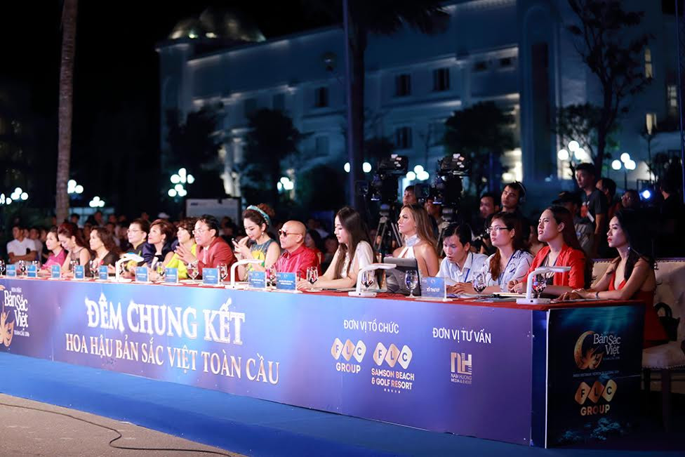 Người đẹp Trần Thị Thu Ngân đăng quang Hoa hậu bản sắc Việt toàn cầu 2016