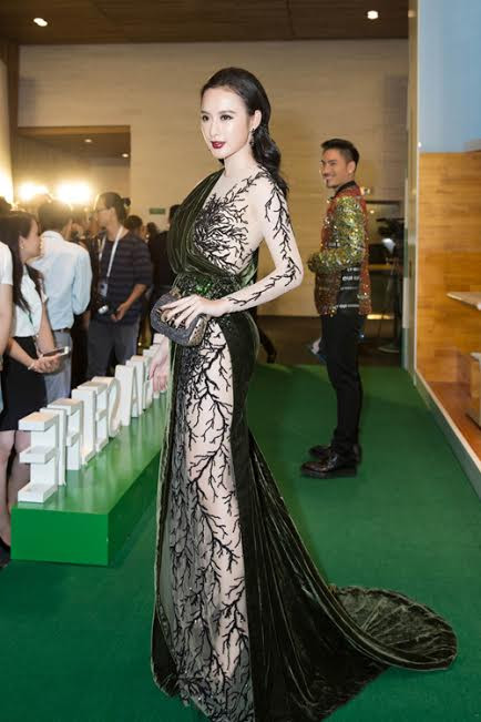 Hà Hồ, Angela Phương Trinh mặc đẹp nhất tuần với phong cách gợi cảm