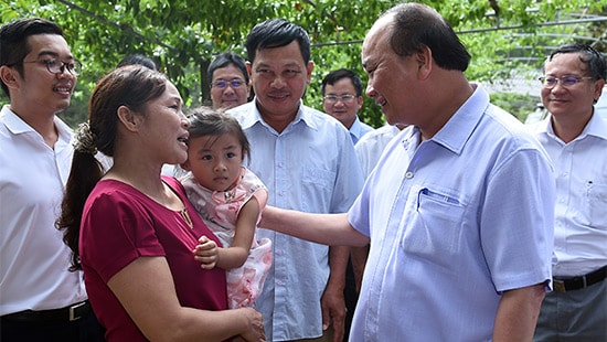 Thủ tướng: Gốc của nông thôn mới là thu nhập và đời sống của nông dân phải tốt hơn