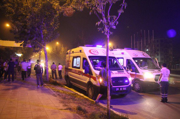 Thổ Nhĩ Kỳ hậu đảo chính: Lại đánh bom xe nhằm đồn cảnh sát, 43 người thương vong