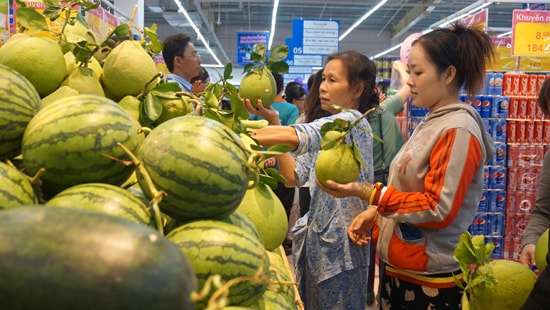 Co.opmart Gò Công thu hút gần 10.000 lượt khách mỗi ngày