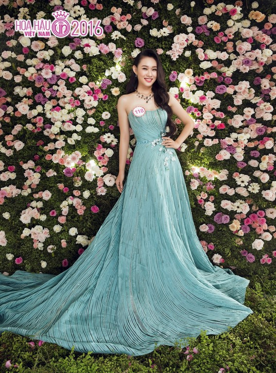 Thí sinh Hoa hậu Việt Nam 2016 lộng lẫy trong trang phục dạ hội