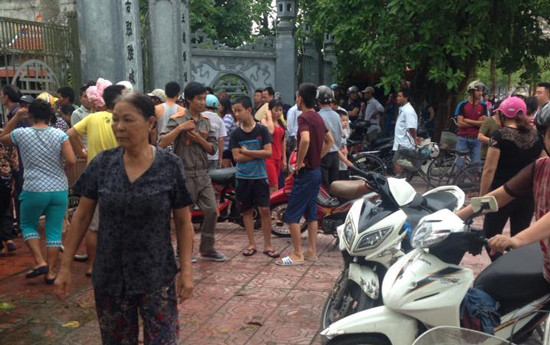 Thái Bình: Người đàn ông treo cổ chết trong đình