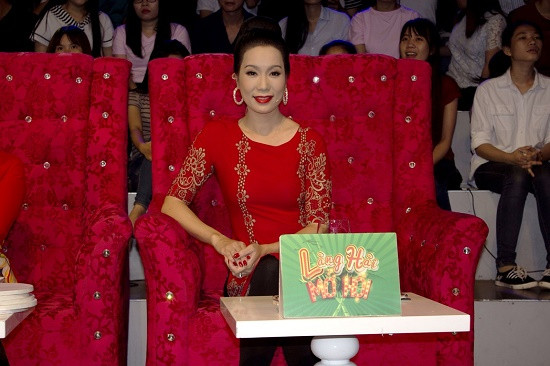 Á hậu Trịnh Kim Chi đắt show làm giám khảo