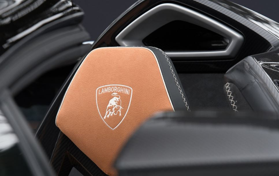 Cận cảnh siêu phẩm Lamborghini Centenario Roadster