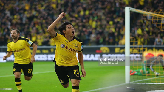 Kagawa lập cú đúp, Dortmund đá bại Trier