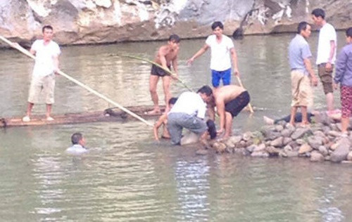Lào Cai: Người đàn ông bị sét đánh rơi xuống suối, trôi xa 1km