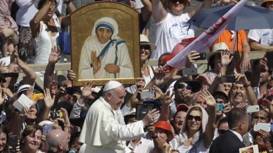Giáo hoàng Francis tuyên bố phong thánh cho Mẹ Theresa