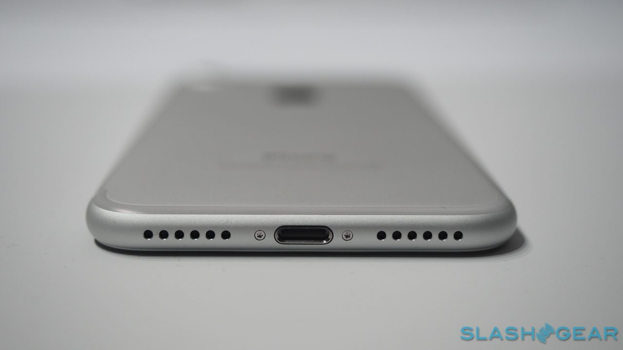 iPhone 7 trình làng, lên kệ từ 16/9, giá khởi điểm 649 USD