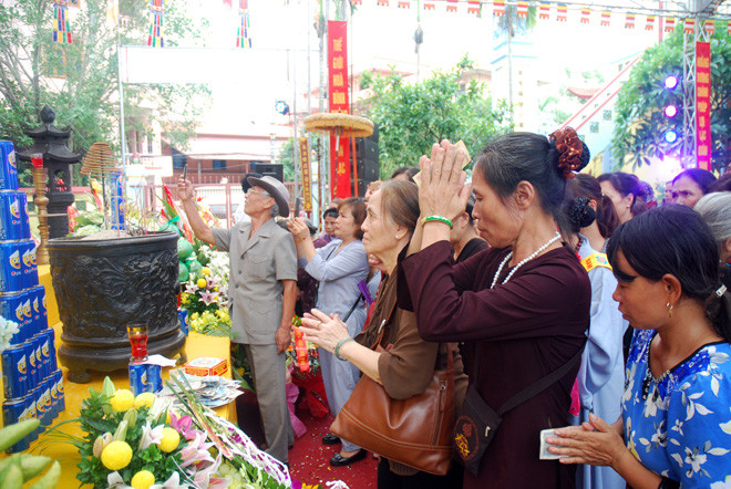 Đại lễ chiêm bái tượng Phật ngọc hòa bình thế giới tại Vĩnh Phúc