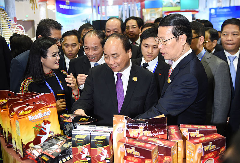 Thủ tướng Nguyễn Xuân Phúc cùng Phó Thủ tướng Trung Quốc chủ trì khai mạc CAEXPO và CABIS