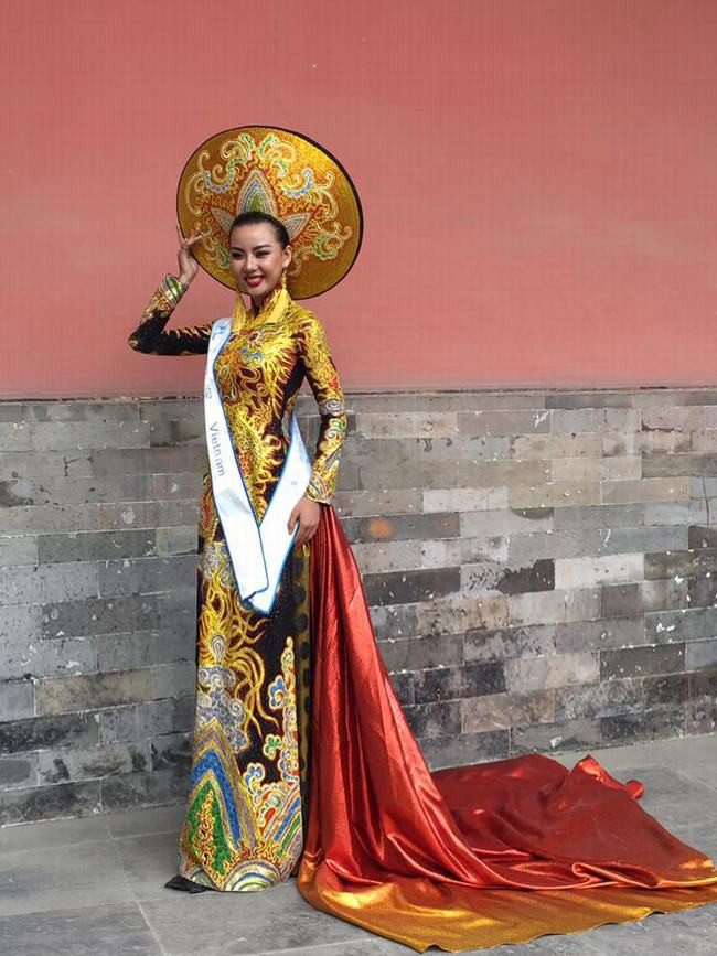 Lại Thanh Hương gây ấn tượng với trang phục dân tộc tại Miss All Nation