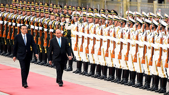 Lễ đón Thủ tướng Nguyễn Xuân Phúc tại Đại Lễ đường Nhân dân Trung Quốc