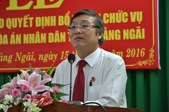 Trao quyết định bổ nhiệm Phó Chánh án TAND tỉnh Quảng Ngãi