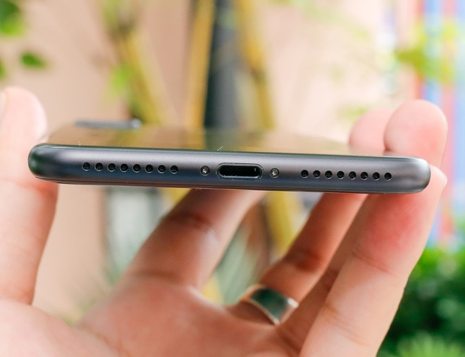 Hi�nh a�nh: Chiêm ngưỡng chiếc iPhone 7 đầu tiên có mặt tại Việt Nam với giá 38 triệu s�� 7