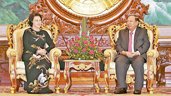 Chủ tịch QH Nguyễn Thị Kim Ngân hội kiến, hội đàm với lãnh đạo Đảng, Quốc hội Lào