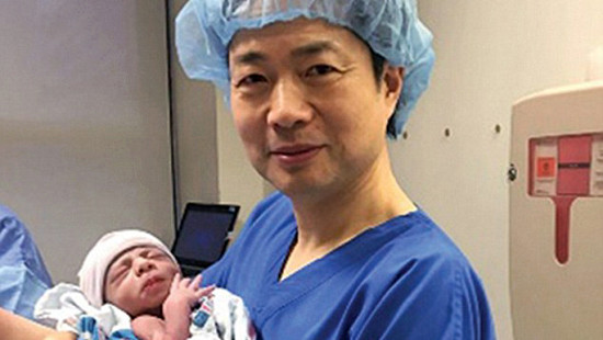 Em bé đầu tiên trên thế giới sinh ra bằng kỹ thuật kết hợp ADN của 3 người