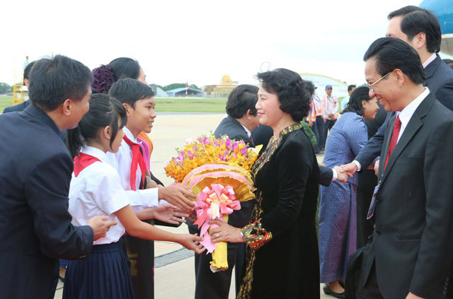 Chủ tịch QH Nguyễn Thị Kim Ngân hội đàm, hội kiến các nhà lãnh đạo Campuchia
