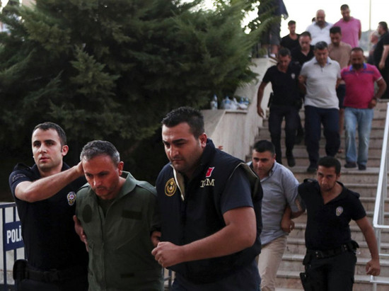 Đảo chính Thổ Nhĩ Kỳ: Tạm giam hơn 32.000 đối tượng tình nghi 