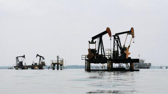 OPEC đồng thuận giảm sản lượng, giá dầu tăng 6%
