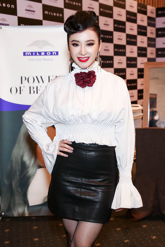 Angela Phương Trinh, Quang Vinh tình tứ trên thảm đỏ Elle Fashion Journey 2016