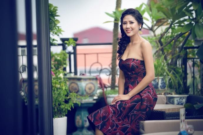 Nguyễn Thị Loan rạng rỡ trước ngày lên đường thi Hoa hậu Hòa bình quốc tế