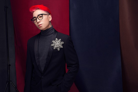 Rapper Karik lột xác với mái tóc đỏ cực ngầu