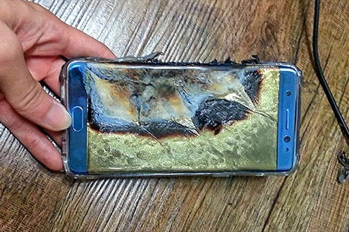 Kỹ sư Samsung chưa thể xác định vì sao Note 7 bốc cháy