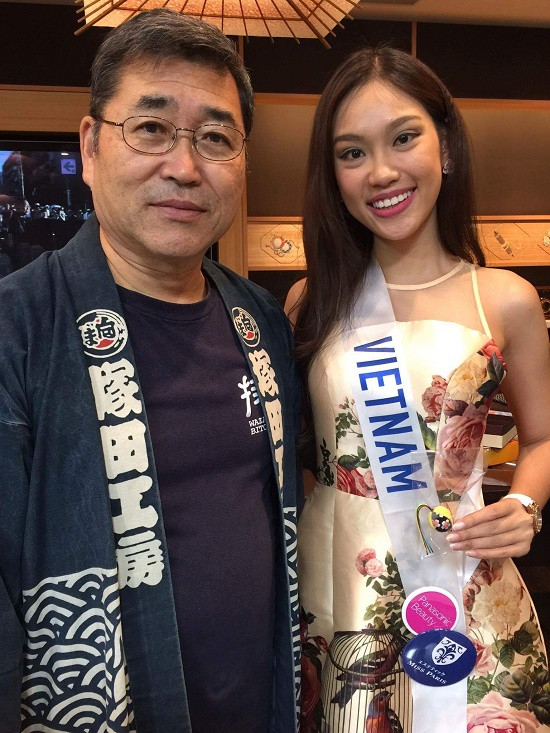 Phương Linh tự tin đọ sắc bên dàn thí sinh Hoa hậu Quốc tế 2016