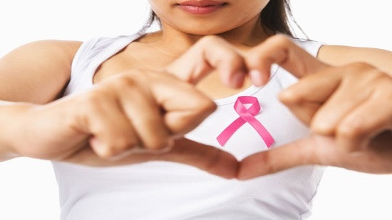 Bác sĩ tư vấn: Đau ngực có phải là biểu hiện của ung thư vú?