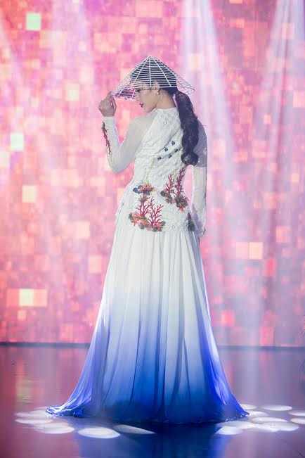 Chiêm ngưỡng ‘quốc phục’ của Nam Em tại Hoa hậu Trái Đất 2016