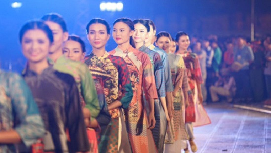 Festival Áo dài Hà Nội 2016: Lung linh sắc màu truyền thống
