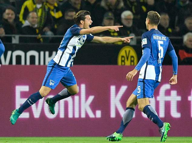 Bundesliga: Trên sân nhà Dortmund bị Hertha Berlin cầm hòa