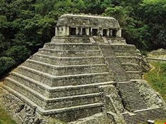 Phát hiện 2 ngôi mộ cổ nền văn minh Maya tại Guatemala 