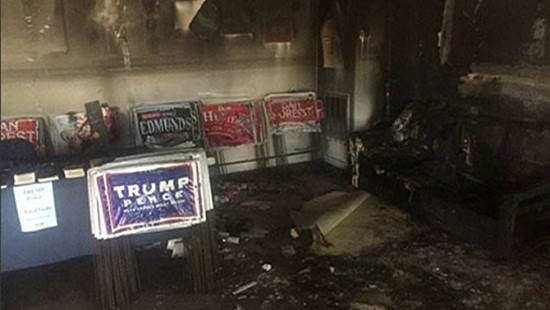 Văn phòng đảng Cộng hòa bị phóng hỏa, ông Trump nghi cho bà Clinton?