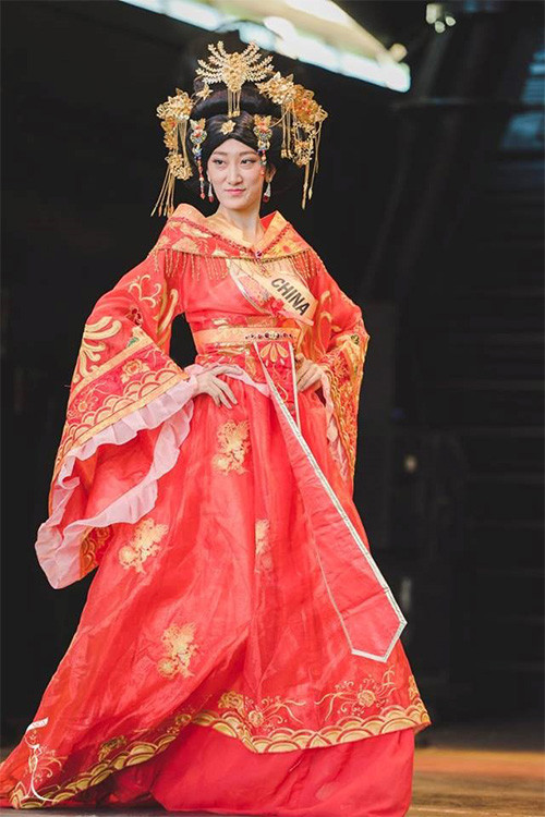 Sốc với nhan sắc của Hoa hậu Trung Quốc tại Miss Grand International 2016