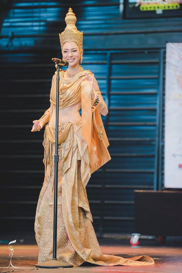 Nguyễn Thị Loan lọt top 10 trang phục dân tộc đẹp nhất Miss Grand International 2016